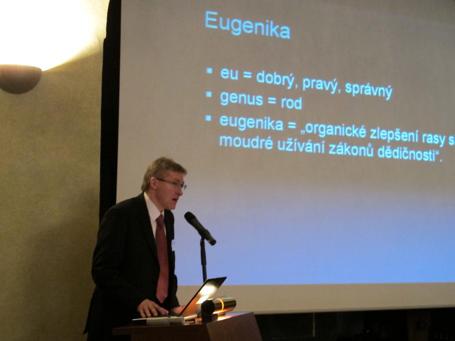 Mgr. et Mgr. Marek Orko Vácha, Ph.D., přednosta Ústavu lékařské etiky 3. LF UK